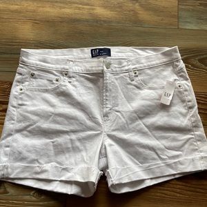 NWT Gap 5” shorts denim white size 12 / 31